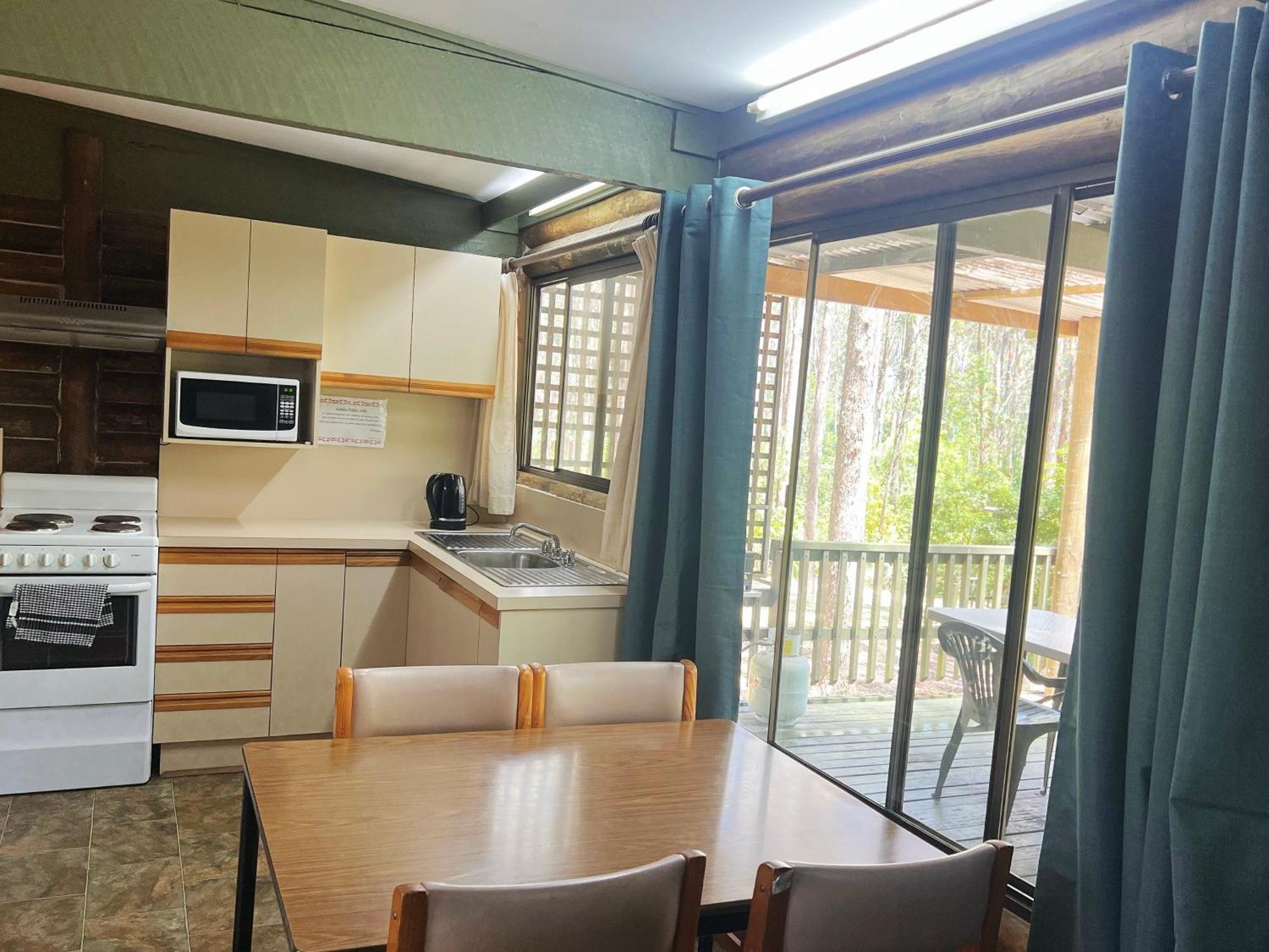 Lakes Entrance Log Cabins Esterno foto