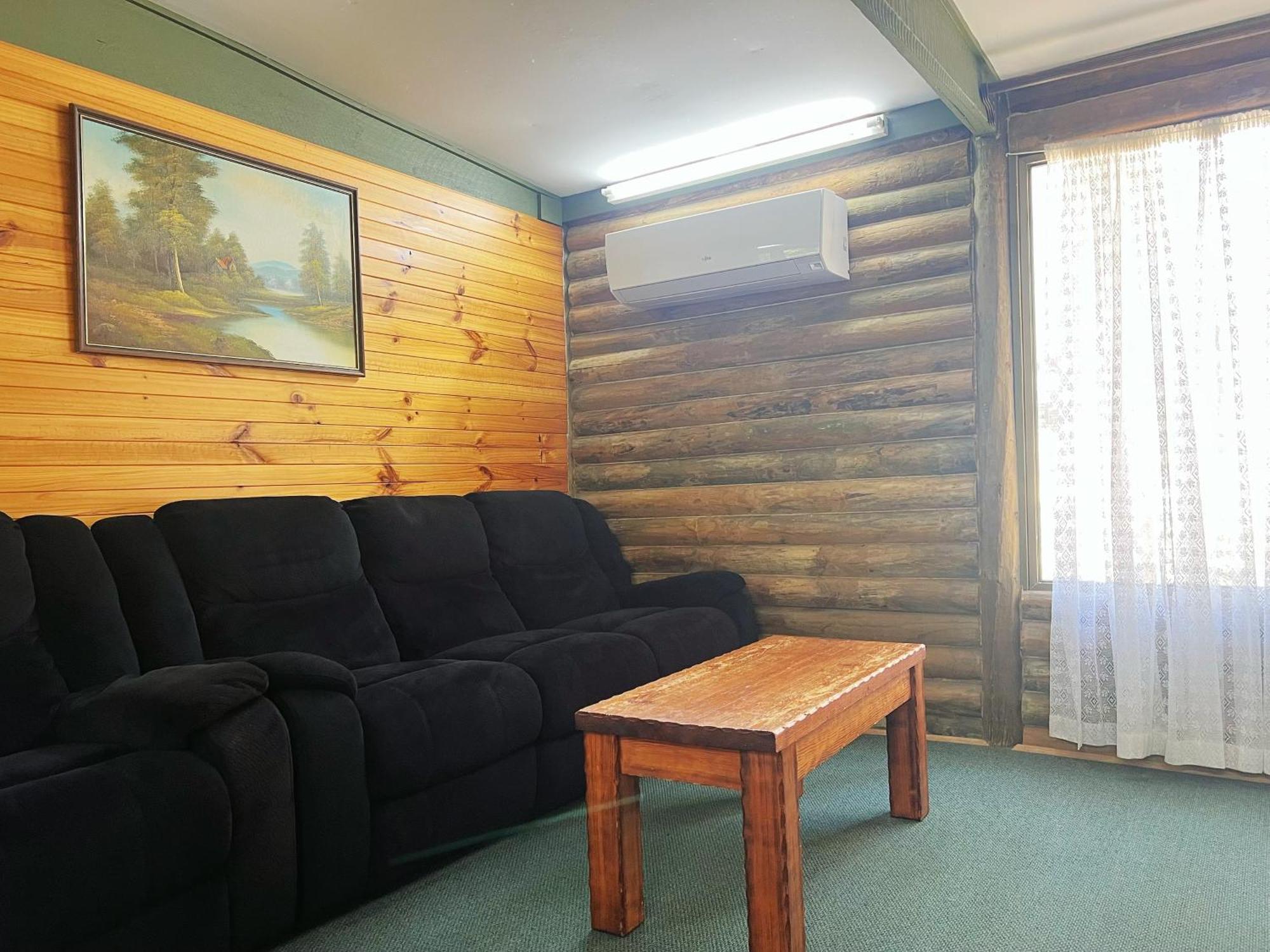 Lakes Entrance Log Cabins Esterno foto
